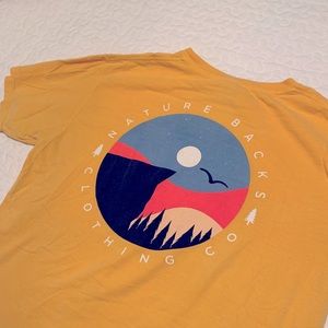 🌼Yellow Nature backs t-shirt🌼